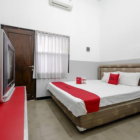 Reddoorz @ Prambanan Timur Raya Semarang Esterno foto