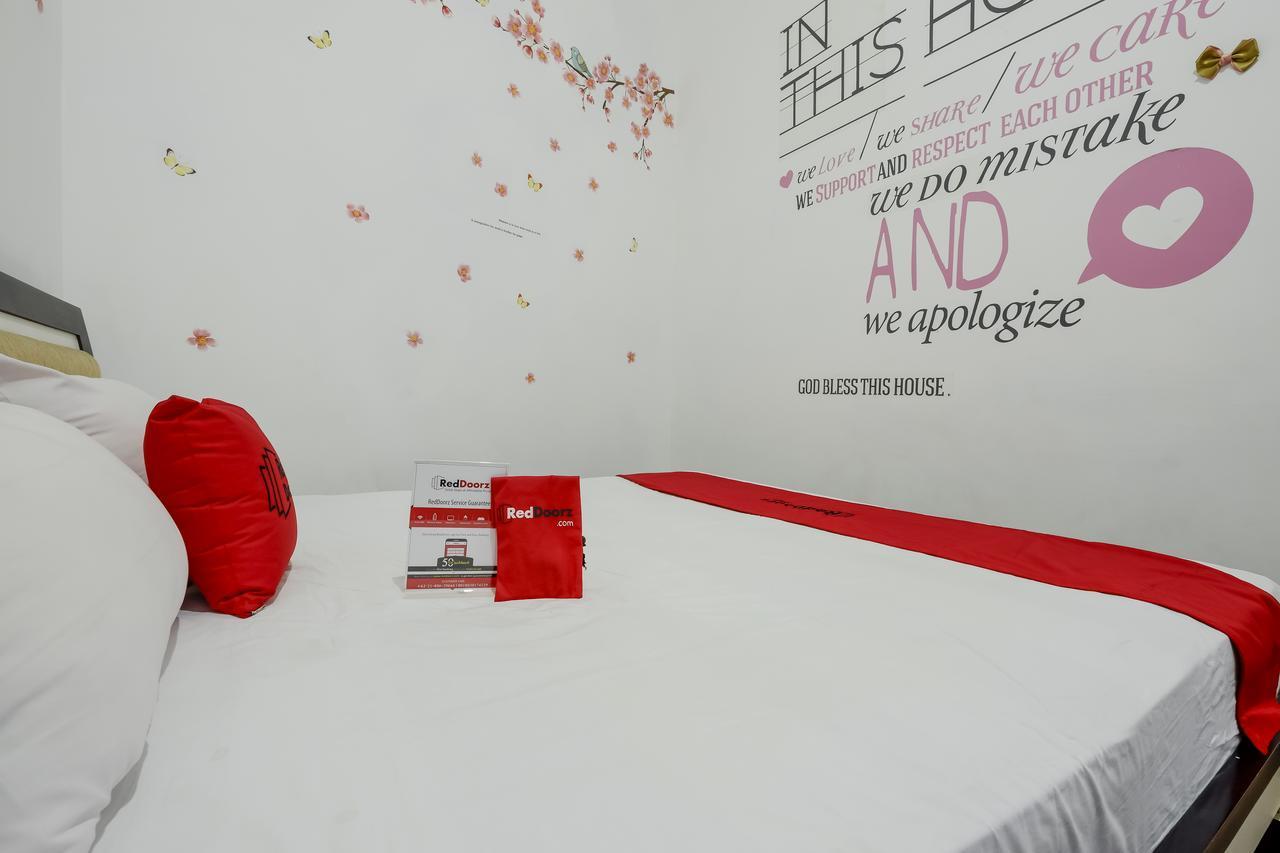Reddoorz @ Prambanan Timur Raya Semarang Esterno foto